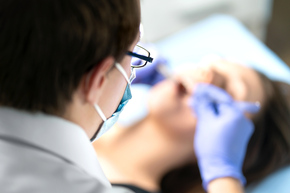 Odontektomi Molar Ketiga Oleh Drg. SpBM 1x di Schon Dental