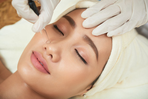 Oxygeneo 4 in 1 Facial di Genese Clinic