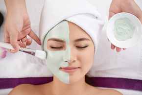 Basic Facial + Led Therapy di Infinite Clinics