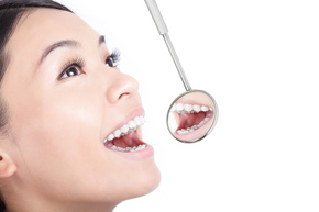Scaling gigi Class 1 1x di Empire Dental Studio