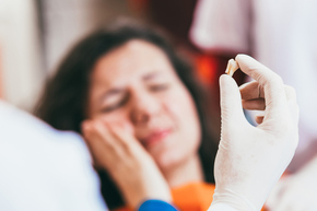 Cabut gigi 1x di Dentistique
