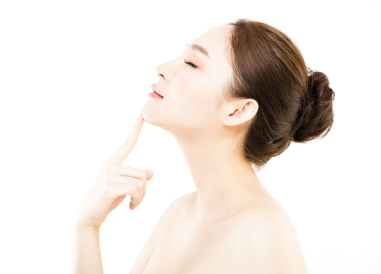 Crystal Clear Glow Treatment 1x di The Aesthetics Skin (berlaku di semua cabang kecuali Cinere dan Melawai)