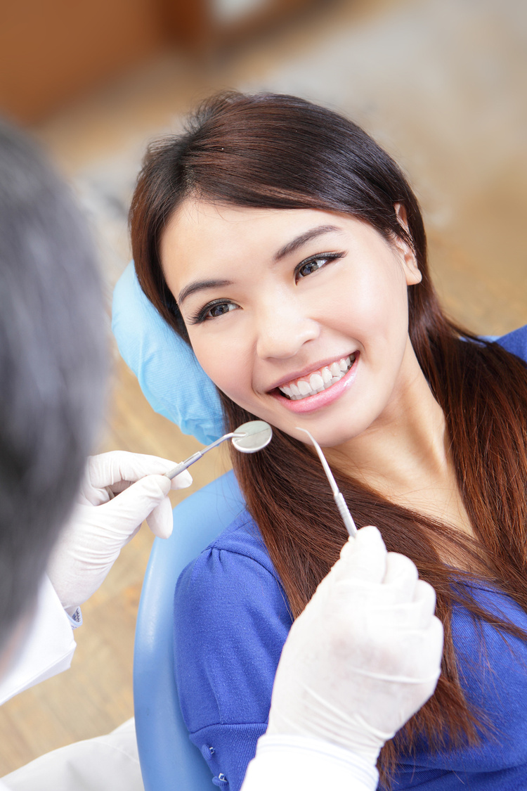 Scaling (Pembersihan Karang Gigi) with Ultrasonic Scaler 1x di Champion Dental Care