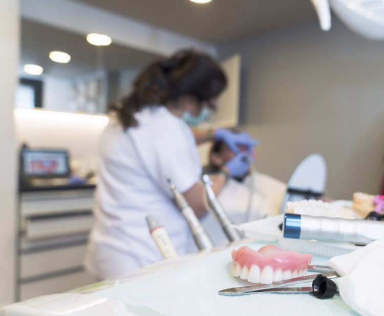 Gigi Palsu Lepasan Valplast Plat 1 Gigi Dentistique Clinic Harga Terbaru 2021 Hdmall