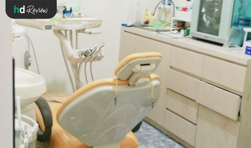 Ruang Perawatan Tambal Gigi Depan Komposit di Ananta Dental
